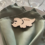 Bordkort med graveret navn | Triceratops | Flere varianter